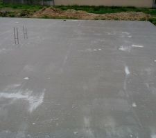Bon c'est encore un peu plat mes les murs vont bientôt monter !!