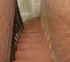 Escalier poncé vu du haut