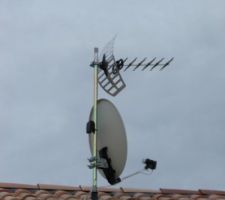 Pose de l'antenne et de la parabole