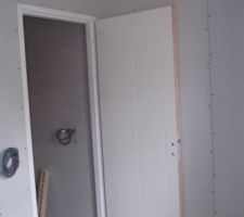 Cloisons et portes de l'étage posées