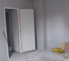 Cloisons et portes de l'étage posées