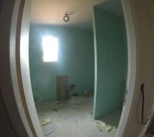 Cloisons et portes de l'étage posées