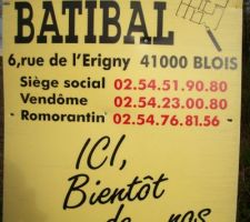 Panneau du constructeur.