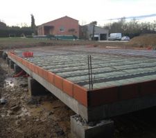 Plancher terminé, ferraillage OK