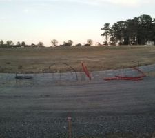 Oui le promoteur cl&ocirc;ture les terrains avant la construction !