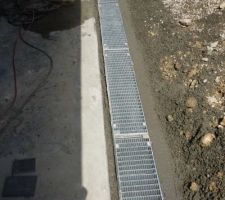 A l'entrée du garage