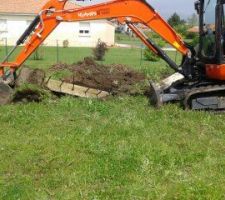 Le poteau en béton couché
