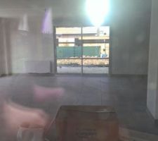 Carrelage avec les joints et les plinthes