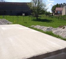 Dalle coulée pour la maison :)