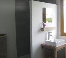 Douche de la buanderie