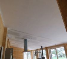 Peinture primaire et placo ponc&eacute; "2"