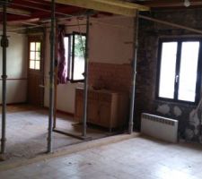 Vue de l'ensemble de la future pi&egrave;ce &agrave; vivre