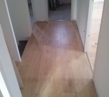 Parquet couloir.