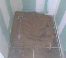 Pose du siphon salle de bain du haut dimension 90x1.10 M