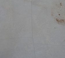 Fissure chape liquide