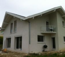 Gardes corps et volets roulants install&eacute;s !