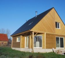 La maison au soleil! vivement la terrasse...