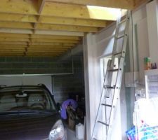 Maintenant fini le plancher dans le garage pour l'étage