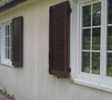 Maison ossature bois cr&eacute;pis &agrave; nettoyer et repeindre