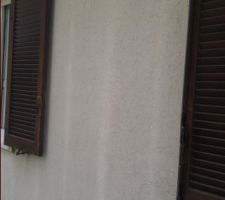 Maison ossature bois cr&eacute;pis &agrave; nettoyer et repeindre