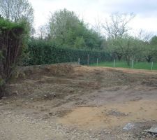 Photo 2 du terrain en cours de viabilisation.