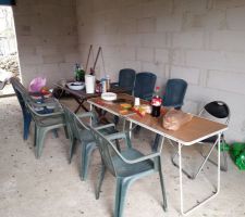 Premiere tablée dans la maison lol