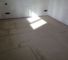 En cours de séchage dalle plancher chauffant