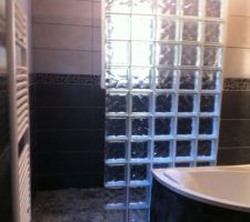 Salle de bain bientot termin&eacute;e !!!