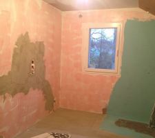 Pr&eacute;paration salle de bains parentale