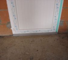 Bas de porte garage/extérieur