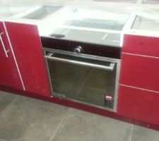 Four hotpoint install&eacute;