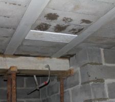 Reservation pour les tuyaux clim