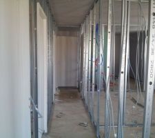 Début des cloisons intérieur