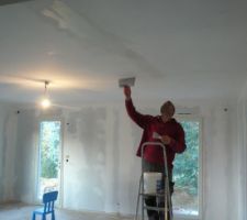 Joints de placo plafond salon peinture