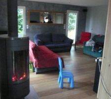 Parquet salon fini mise en place des meubles