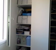 Enfin la fin du dressing !!!l homme a bossé !!!!