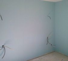 Chambre de mon petit dernier erwan cot&eacute; lit