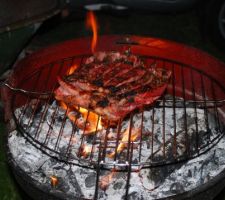 1er "koudmen" de nettoyage. Autant utiliser les braises !