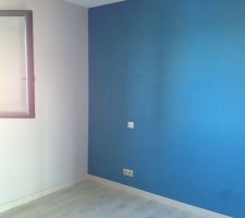 Chambre de notre fils couleur gris beton et mar&eacute;e haute