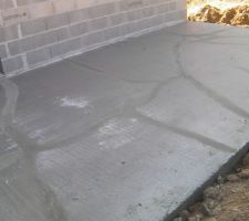 Terrasse que nous avons fait agrandir par le terrassier de maison cévi.