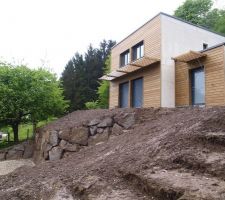 Terrain en cours de modelage.