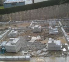 1er rang d'agglos du soubassement