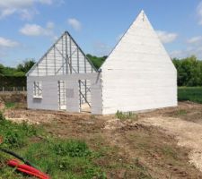 Montage de le structure et élévation des murs