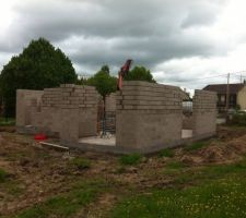 La seconde moiti&eacute; monte...