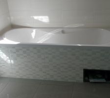 Habillage de la baignoire.