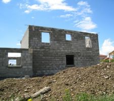 Vue arri&egrave;re de la maison