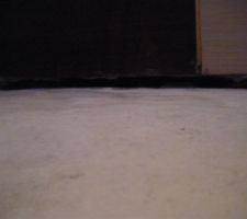 Le bac a douche italienne a carreler nu, faience a presque 1cm.