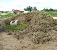 La pile de terre diminue :)