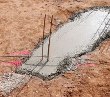 Ferraille pour tenir les poteaux