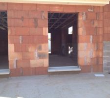 Tablettes de fen&ecirc;tre pos&eacute;s